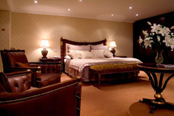 book Glenroyal Hotel